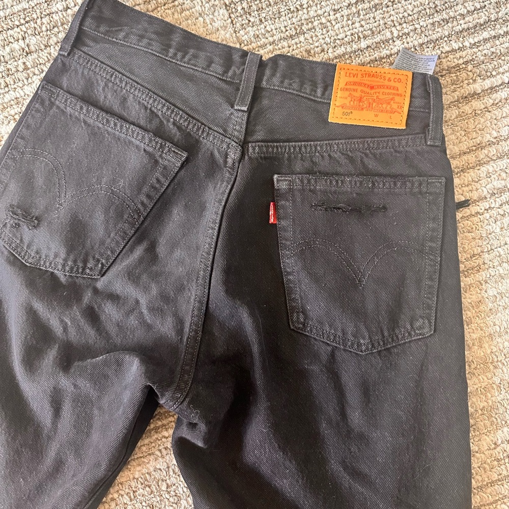 Levis High Rise Long Shorts - Picture 3 of 10